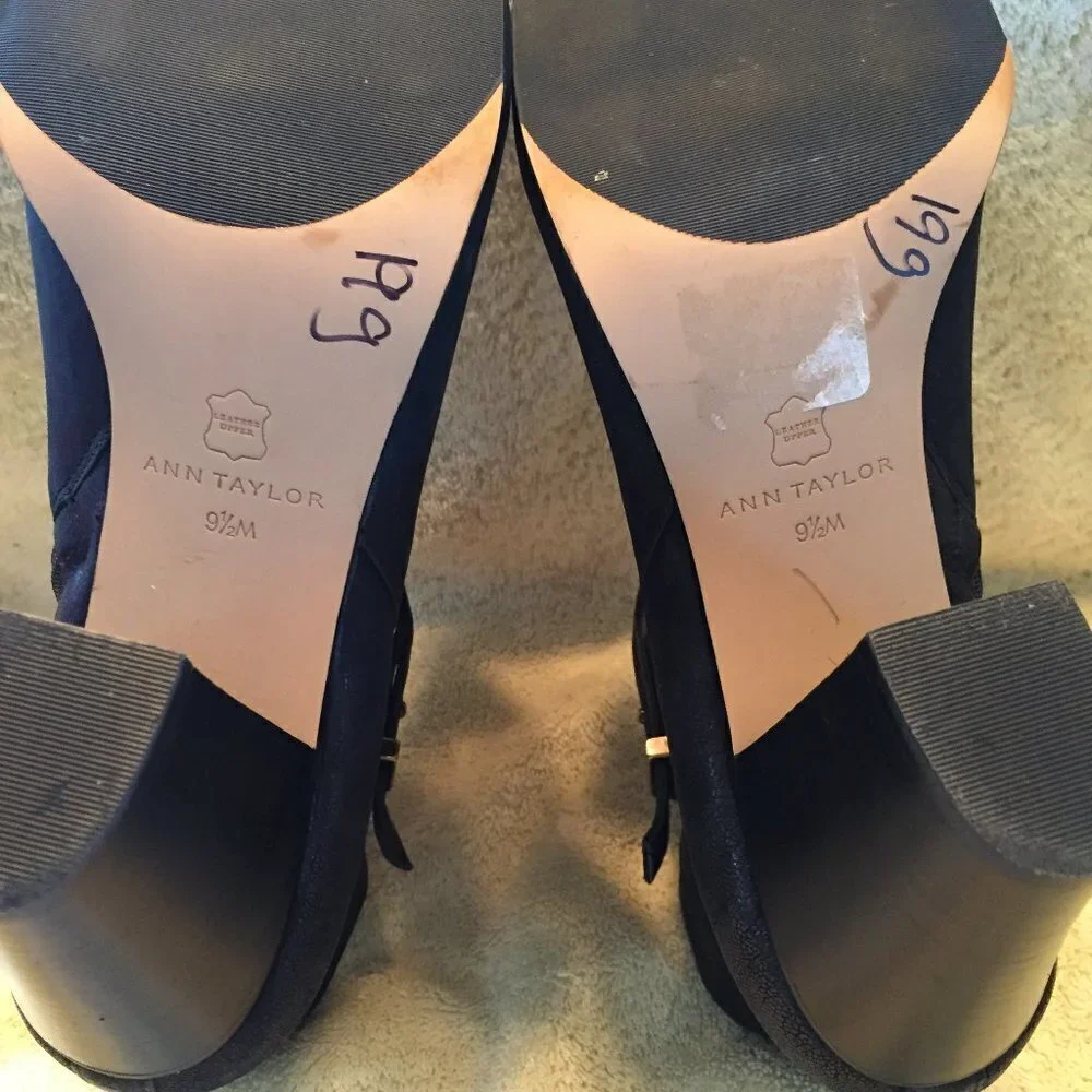 NWOT Ann Taylor Black Leather Ankle Boot - Picture 5 of 8